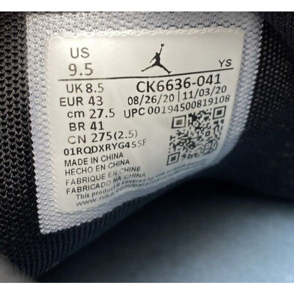 Jordan Shoes Men 9.5 Max Aura 2 Black University Blue Sneakers CK6636-041 main image 9